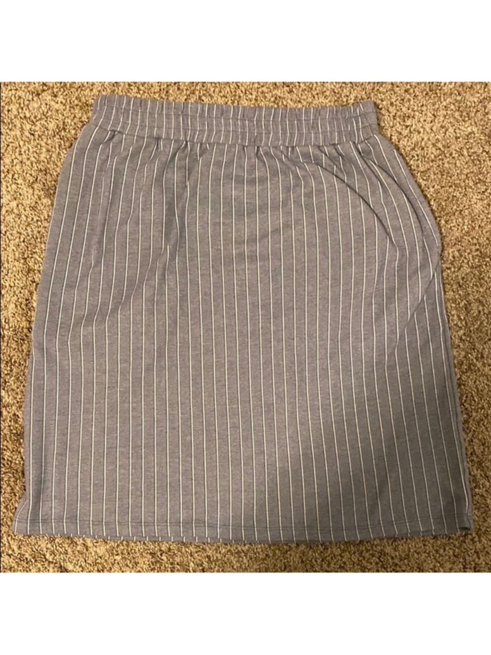 DownEast Gray Pinstripe Elastic-Waist Mini Skirt